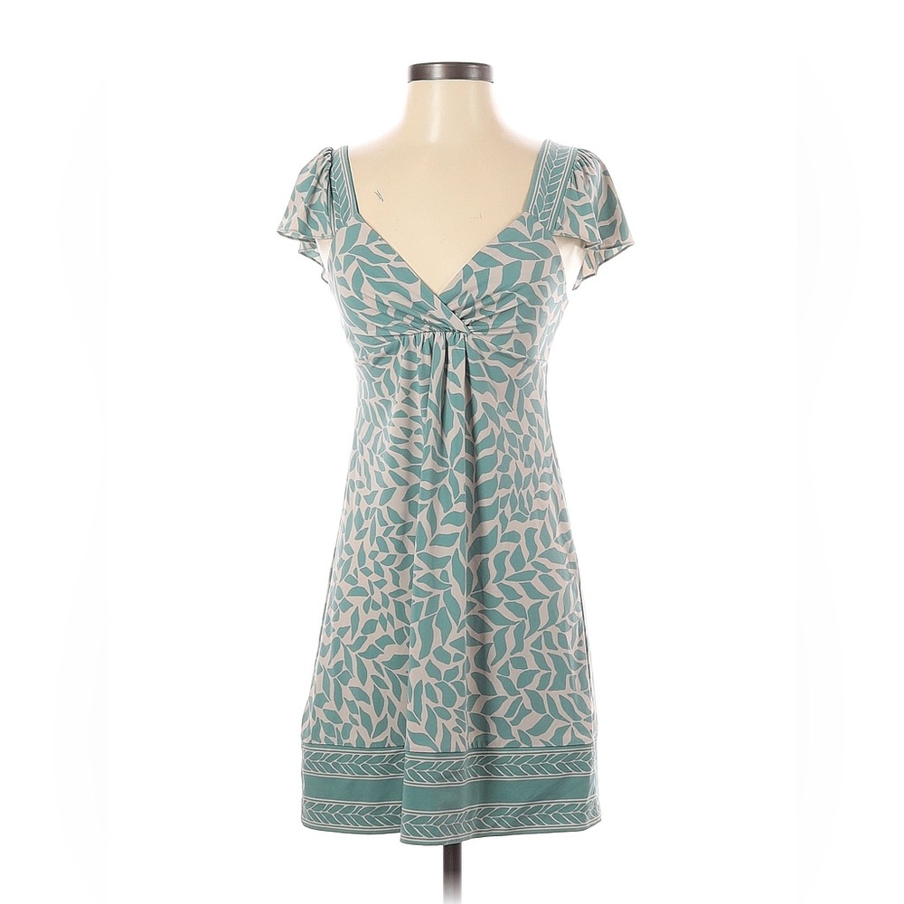 V neck dress. Blue and cream.